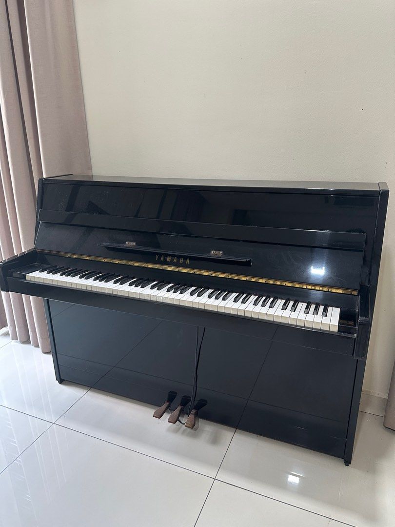 Second Hand YAMAHA Piano