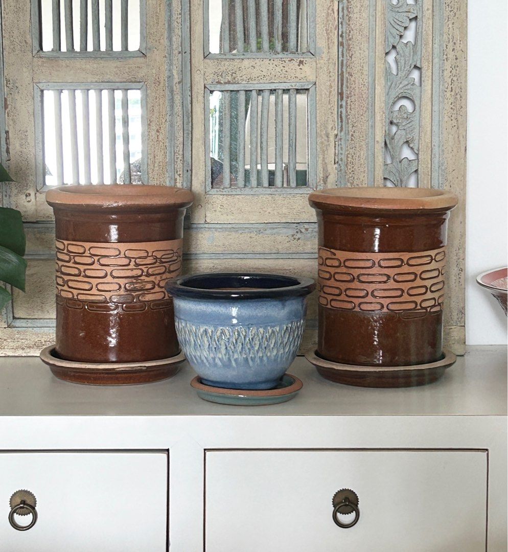 Set of 3 ceramic plant pots with saucers, Furniture & Home Living