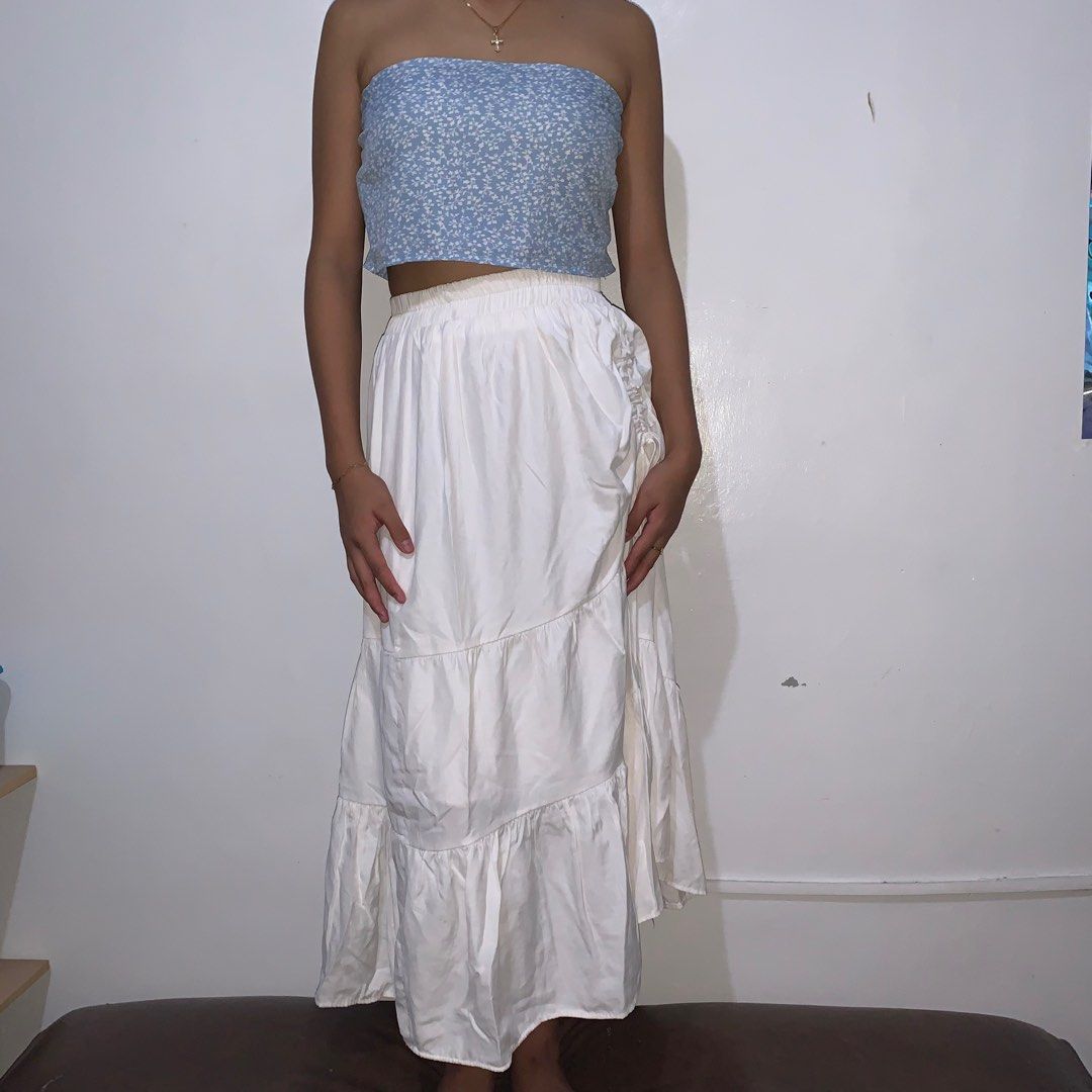 Shien blue tube top (Category: Others Tops) located in Naga. Submitted by nevergooutofstylee (Listing ID 1265126191, Image 2). Description: .