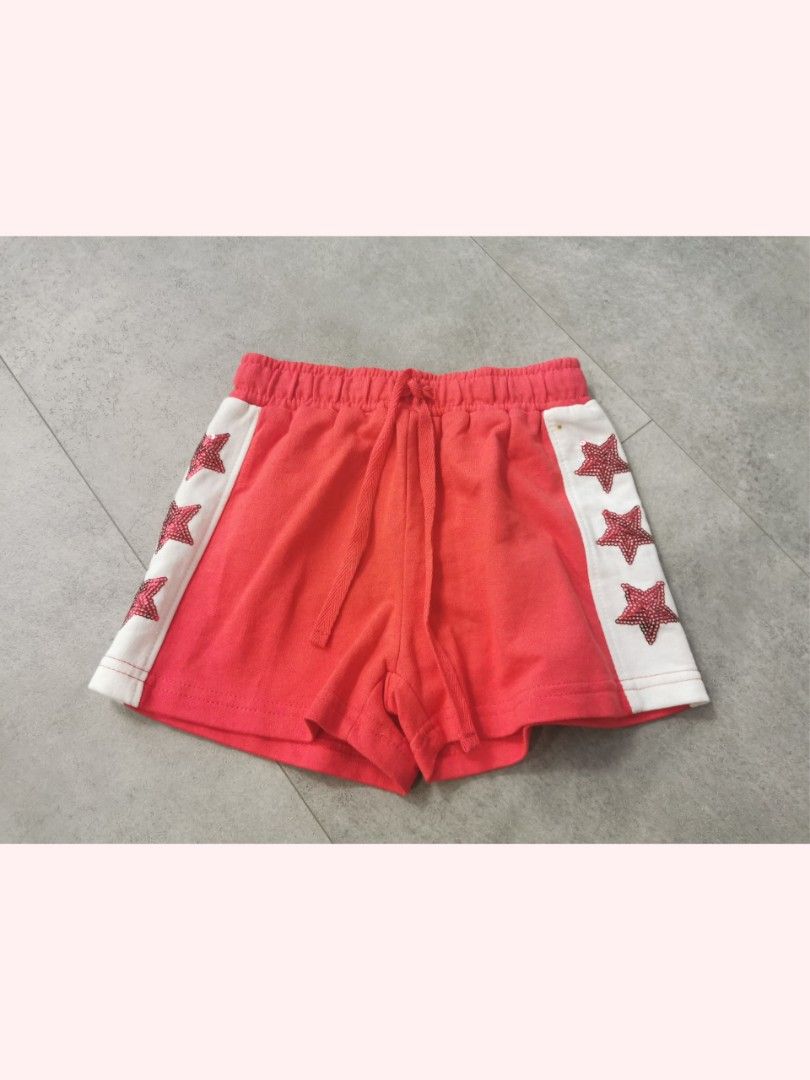 Red off clearance white shorts