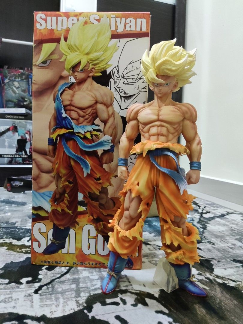 Big goku hotsell statue