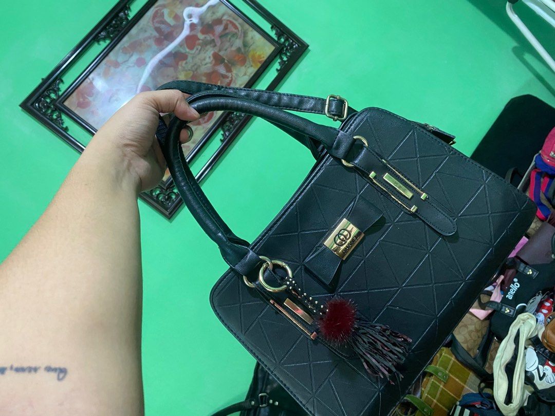 Stand alone bag, Women's Fashion, Bags & Wallets, Shoulder Bags on