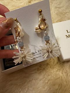 Statement earrings 波波花球耳環64208958320643110