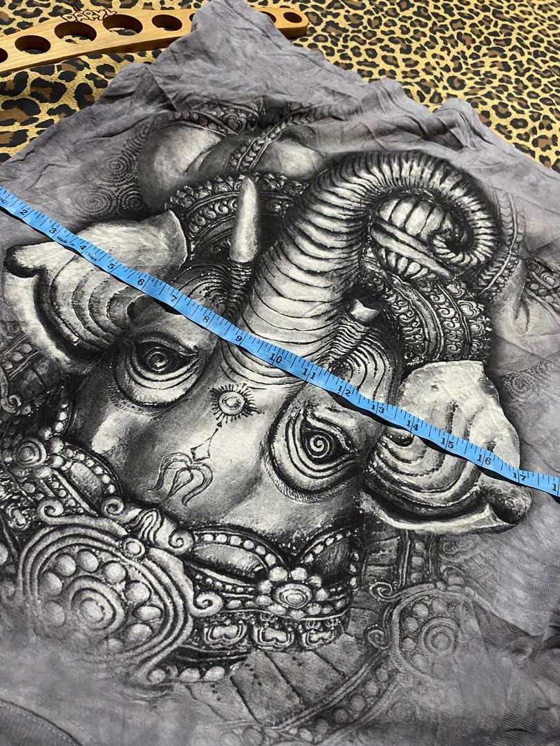 The Mountain elephant (Category: Tshirts & Polo Shirts ) located in Santo Tomas. Submitted by kurrosensei (Listing ID 1265134237, Image 3). Description: Size : Small Dimes : 19x28 Excellent Condition Color rate : 10/10 None issue.