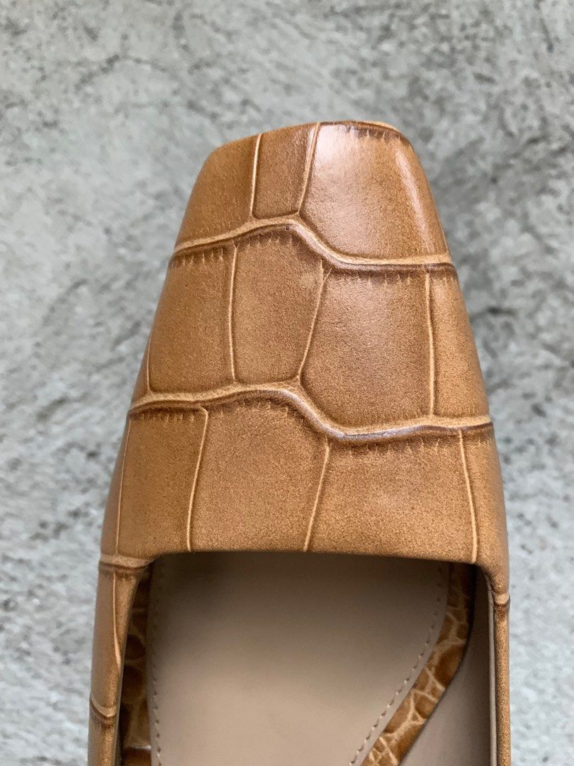 Toteme the mule beige croco hotsell