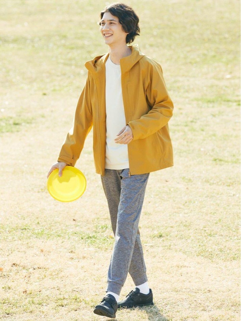 Uniqlo online yellow parka