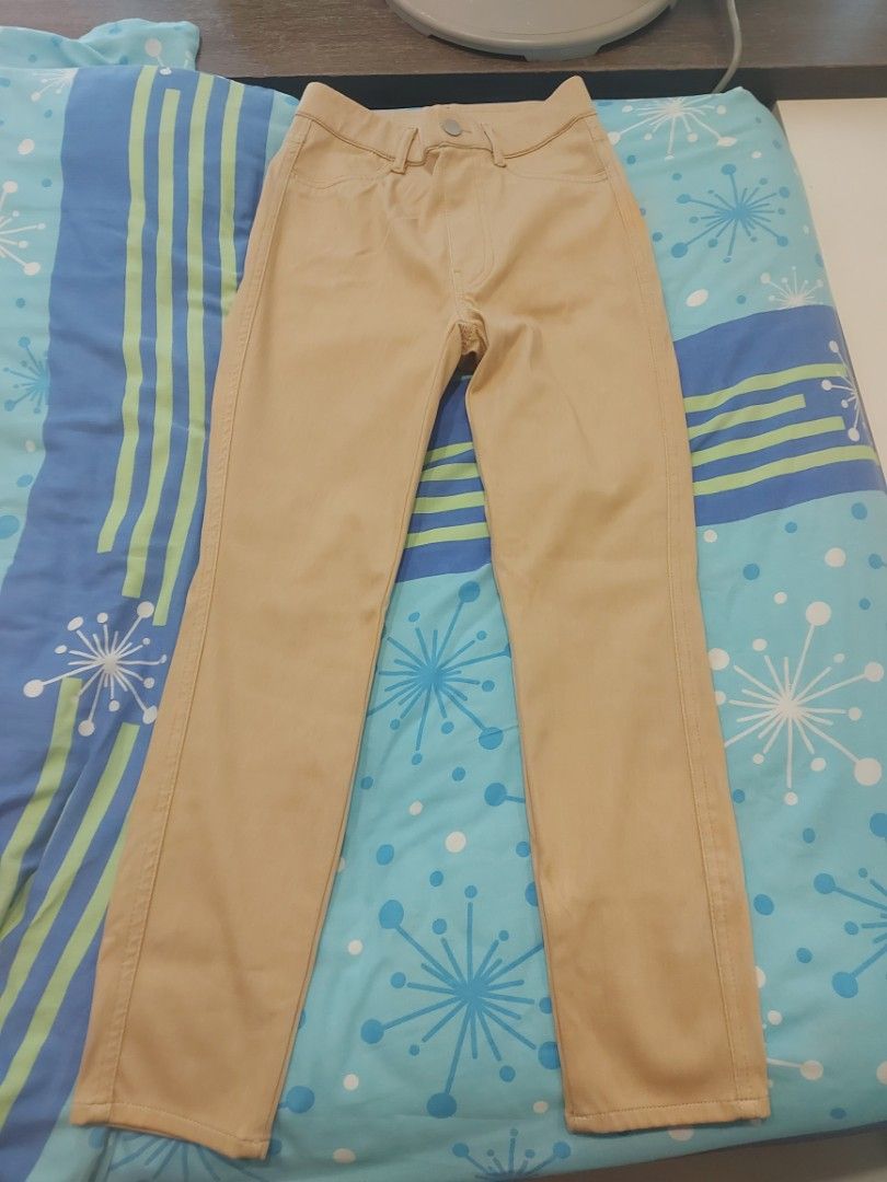 Uniqlo Women's Ultra Stretch High Rise Cropped Leggings Pants, Beige Size S