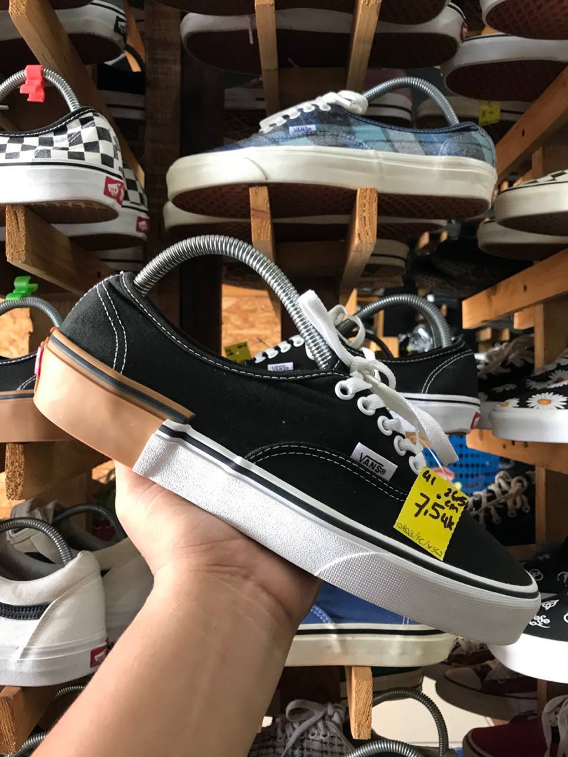 Vans 7.5UK Men s Fashion Footwear Sneakers on Carousell