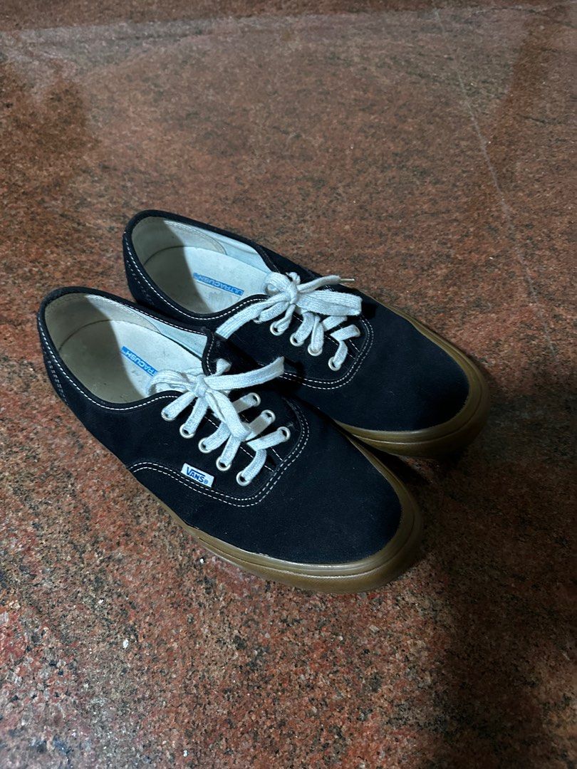 Vans authentic pro black light gum discount