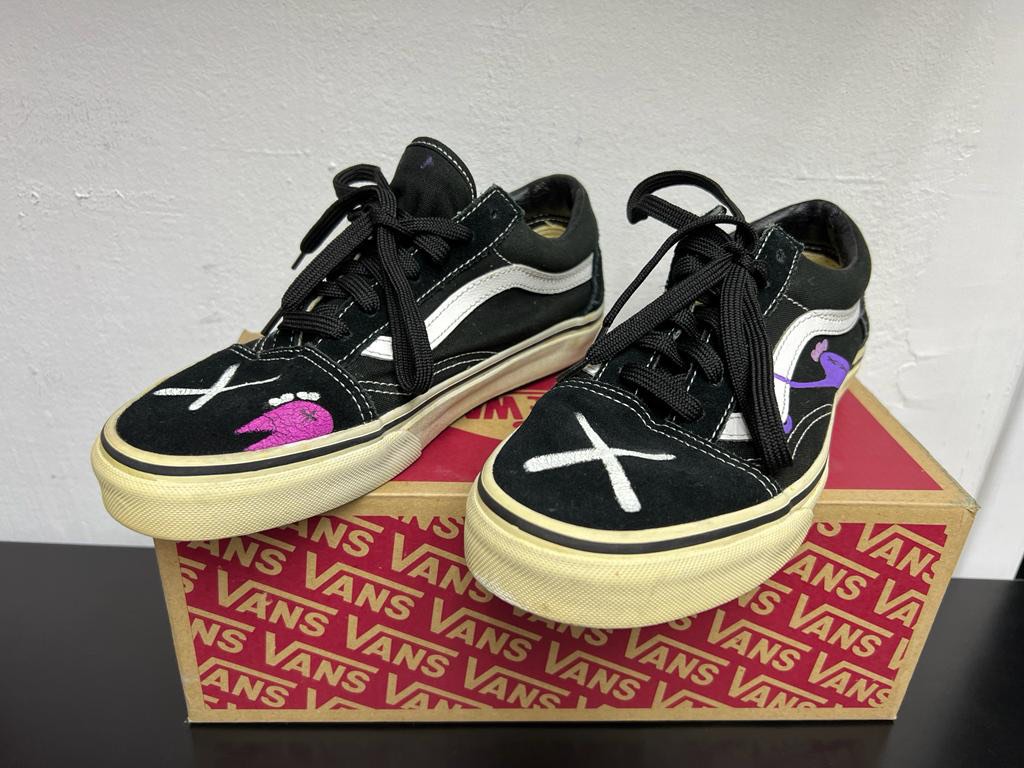 Custom van sneakers store
