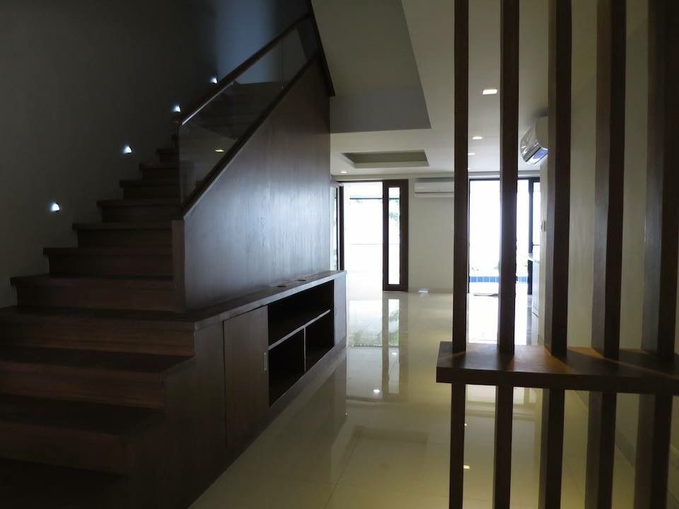 Varsity Hills Subdivision Duplex Type House and Lot for Sale in