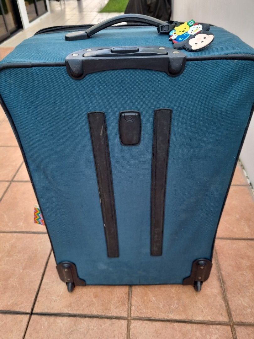 Victoria station Extra large luggage for sale