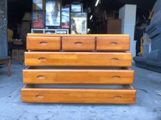 Wooden lateral chest of drawers   47L x 15 1/2W x 30 1/2H inches In good condition Code akc 174