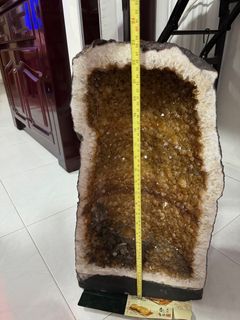 yellow amethyst crystal cave
