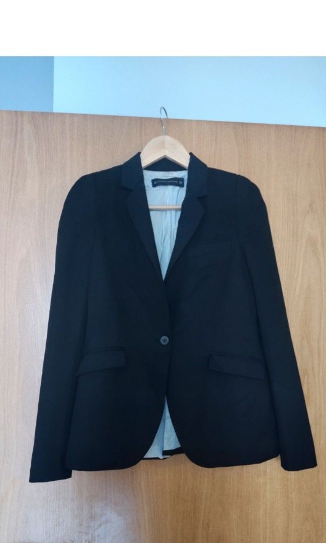 Zara black blazer (Category: Coats, Jackets and Outerwear) located in Malabon City. Submitted by luckyfive (Listing ID 1265134537, Image 2). Description: Zara black blazer with pleated cap design, concealed front pocket in great if not excellent condition, coat is still back, hardly worn Labelled S, fits S-M more items listed everyday discount on multiple purchase follow me and get extra 5% discount, 10% to repeat customer.
