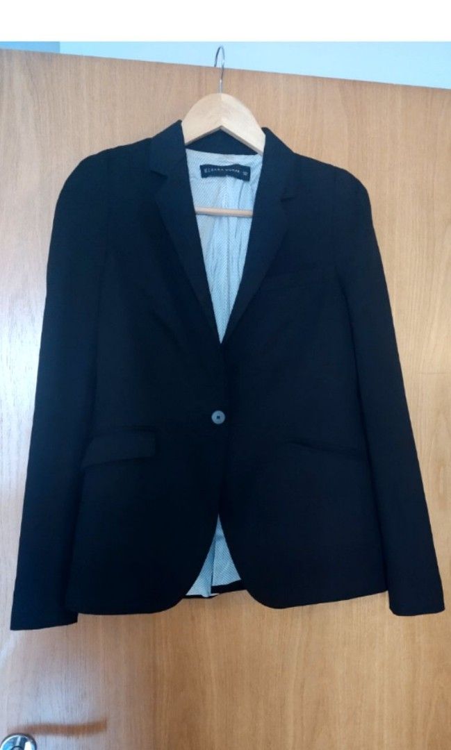 Zara black blazer (Category: Coats, Jackets and Outerwear) located in Malabon City. Submitted by luckyfive (Listing ID 1265134537, Image 1). Description: Zara black blazer with pleated cap design, concealed front pocket in great if not excellent condition, coat is still back, hardly worn Labelled S, fits S-M more items listed everyday discount on multiple purchase follow me and get extra 5% discount, 10% to repeat customer.