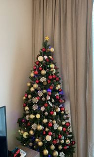 210cm Christmas tree with decorations and light