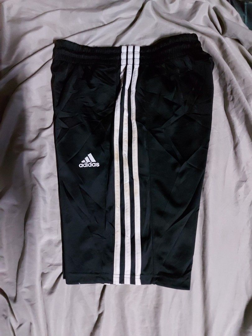 ADIDAS 3 LINES ABOVE THE KNEE SHORT (Category: Shorts) located in Quezon City. Submitted by cjc23 (Listing ID 1265233470, Image 2). Description: FOR SALE ADIDAS 3 LINES ABOVE THE KNEE SHORT 2 SIDE POCKETS 1 BACK ZIPPERED POCKET EXCELLENT SOLID NA SOLID NEED WASH ONLY SMALL ON TAG 28-36W 18.5L 12" LEG OPENING MANILA LOC PM PO.