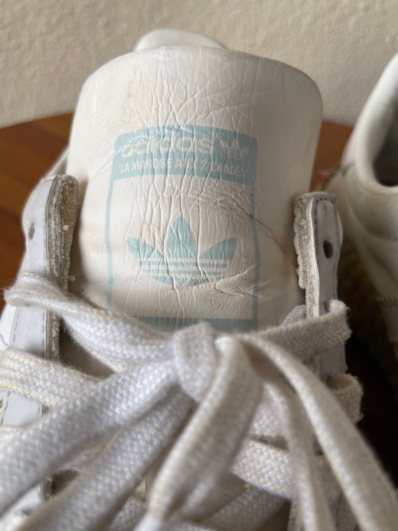 Kamanda discount triple white