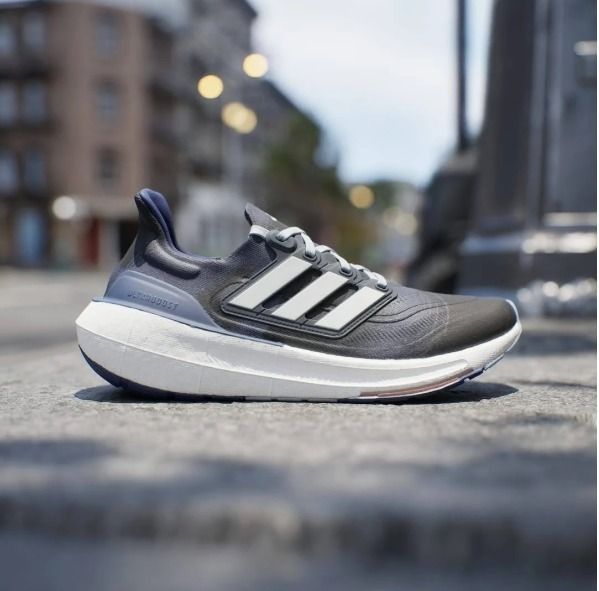 Adidas ultra boost mens 8 hari 2025