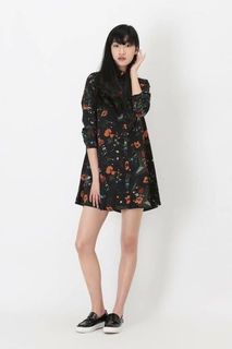 (Category: ) located in . Submitted by everyonelovesretailtherapy (Listing ID 1265271826, Image 1). Description: .