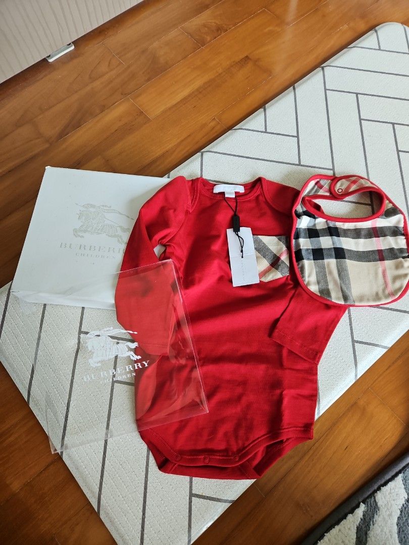 Authentic brand new burberry romper bib 18mth Babies Kids