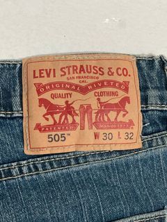 Authentic Levi's 505 Wash Blue straight cut for Men's Waistline 34