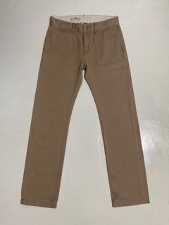 Authentic Levi’s Chinos soft touch Pastel Khaki for Men’s Straight, Waistline is 32