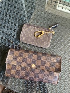 Shop Louis Vuitton Passport cover (M64596, N64411) by トモポエム
