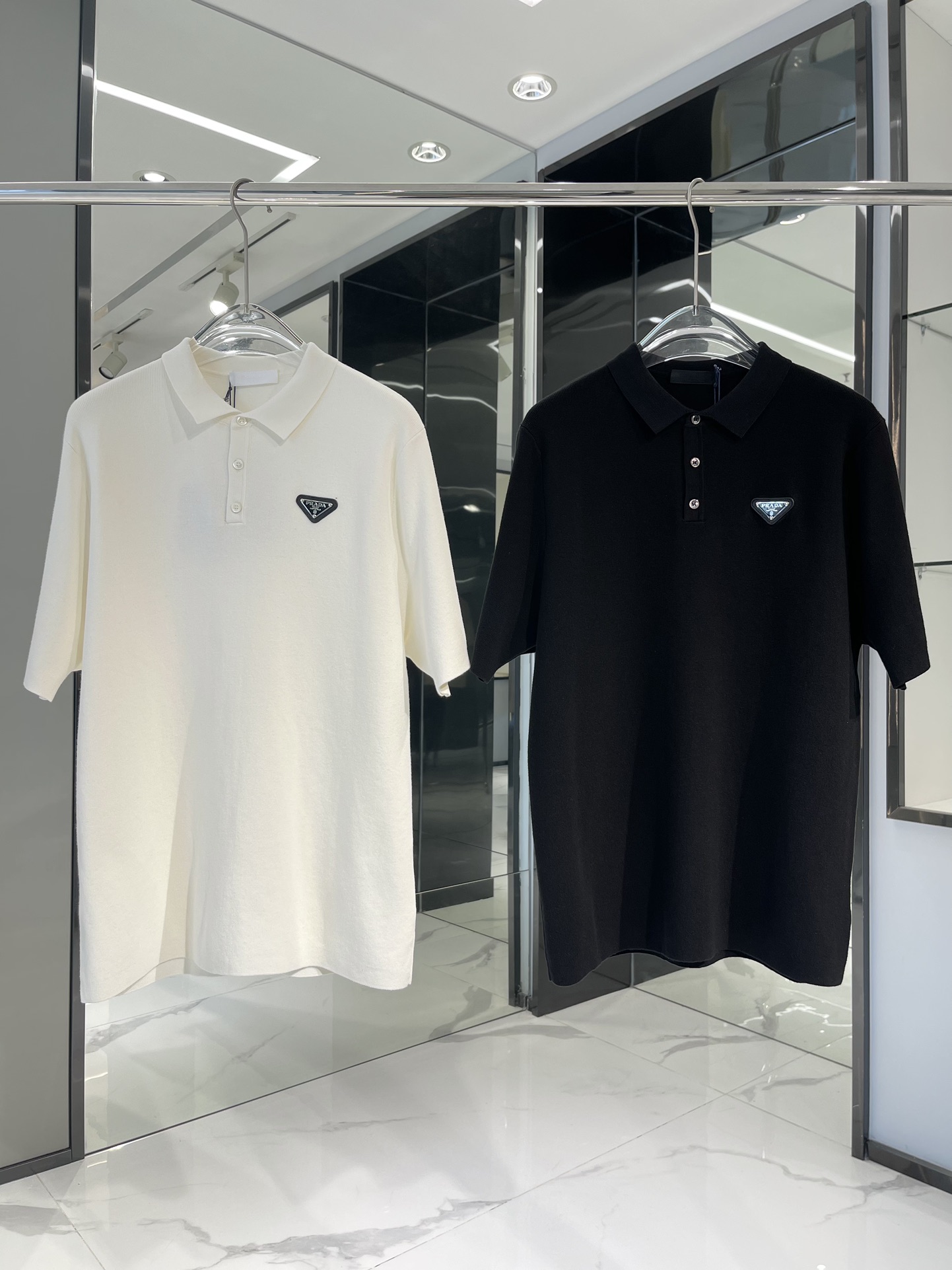 t*a様 prada polo shirts Prada Polo Shirt (Black) – The Factory KL