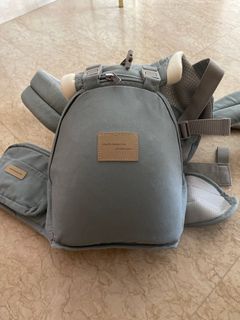 Baby belt carrier in a new like condition