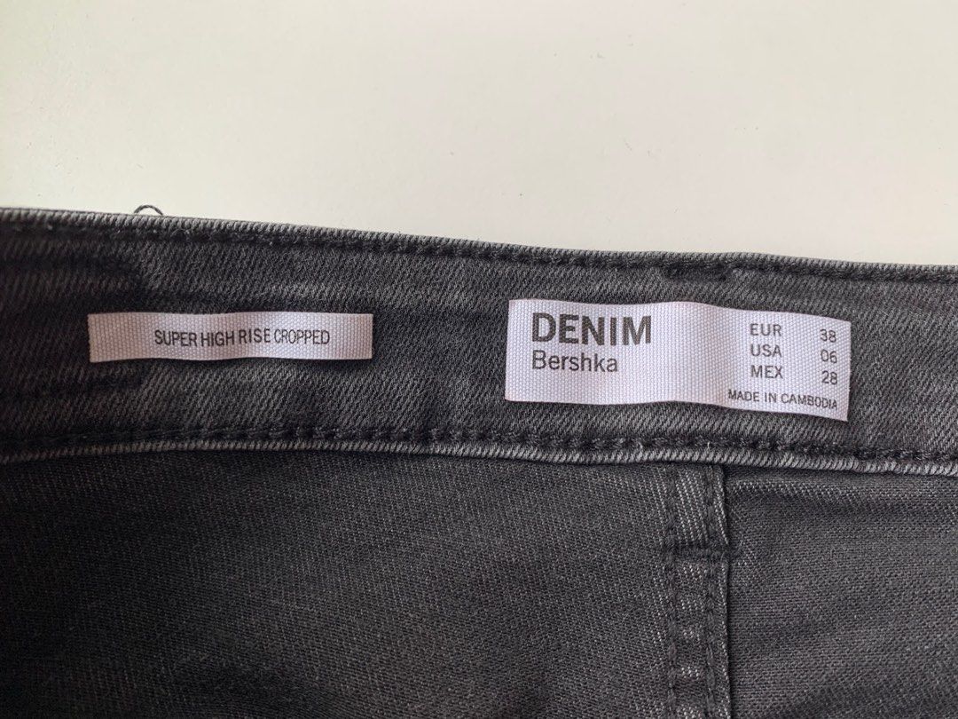 Bershka super on sale high rise cropped
