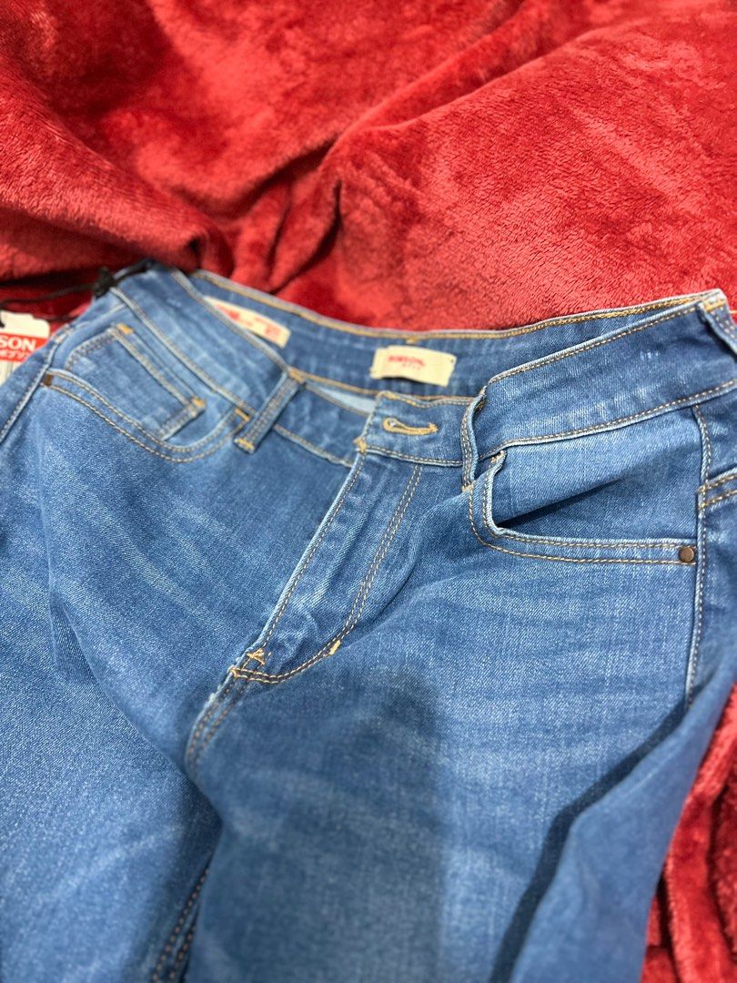 BOBSON JEANS Size 27 (Category: Jeans) located in Sogod. Submitted by beeeeehhhh (Listing ID 1265276345, Image 2). Description: Doesn’t fit me. I’m now size 28-29. So I’m selling this. Bought it from Robinsons. .