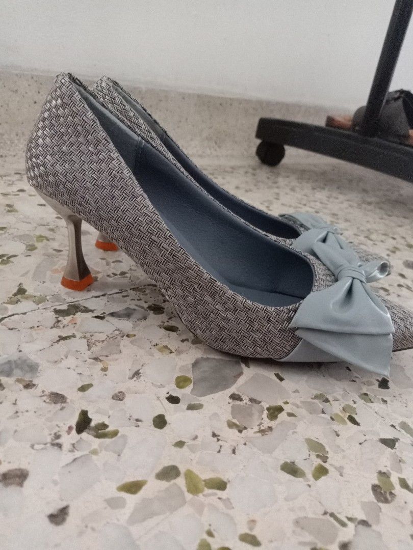 Blue ribbon heels sales