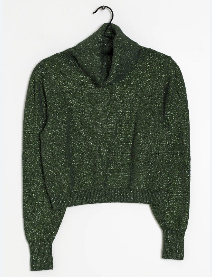 Brand New Mango Metallic Knit Sweater (Category: Coats, Jackets and Outerwear) located in Bacoor. Submitted by declutter1122 (Listing ID 1265240625, Image 1). Description: Never worn US Small EUR Medium.