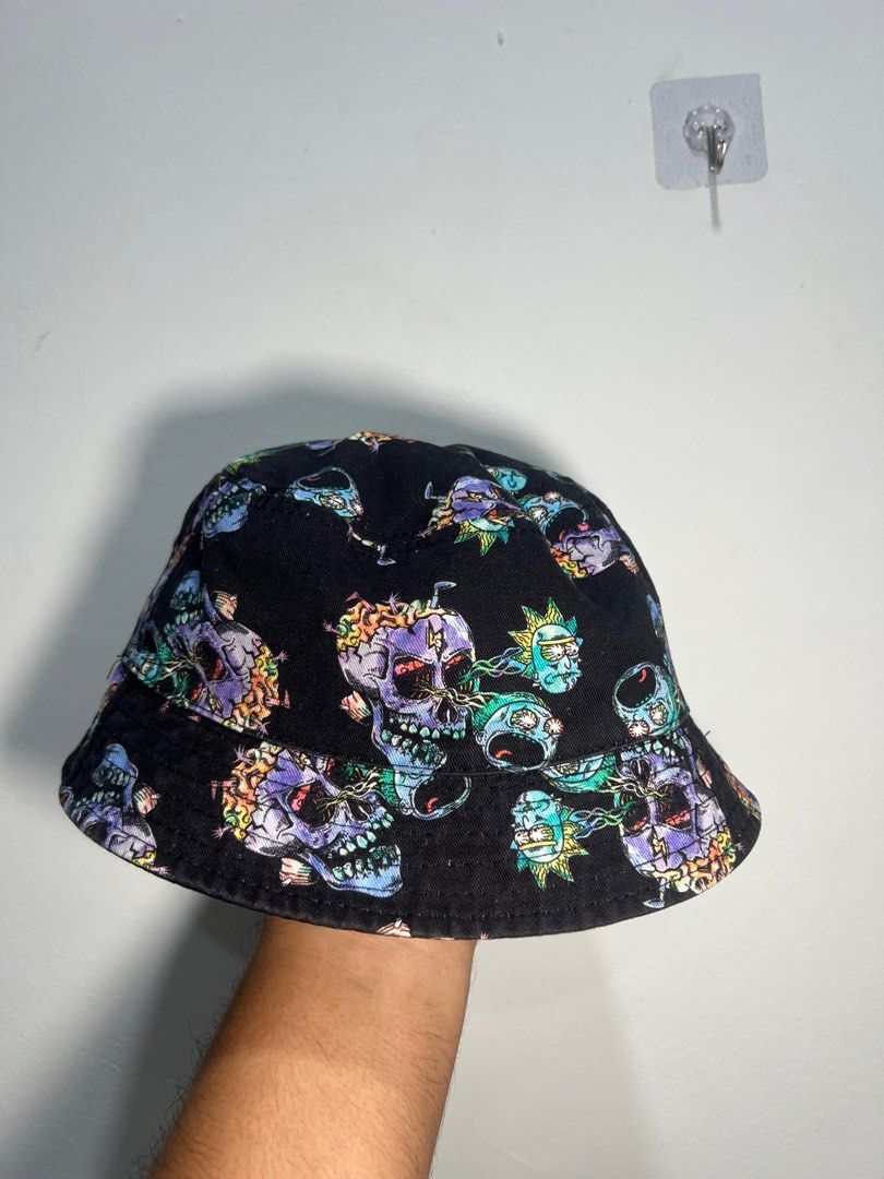 H&m hats greece clearance