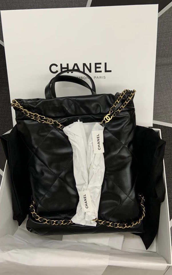大號背囊Chanel 22 (LARGE BACKPACK CHANEL 22 ), 名牌, 手袋及銀包 Carousell