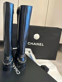 Chanel Black tweed jacket runway piece, Luxury, Apparel on Carousell