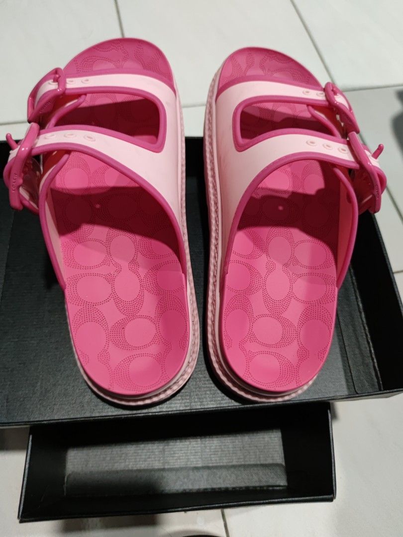 Coach rubber hotsell flip flops