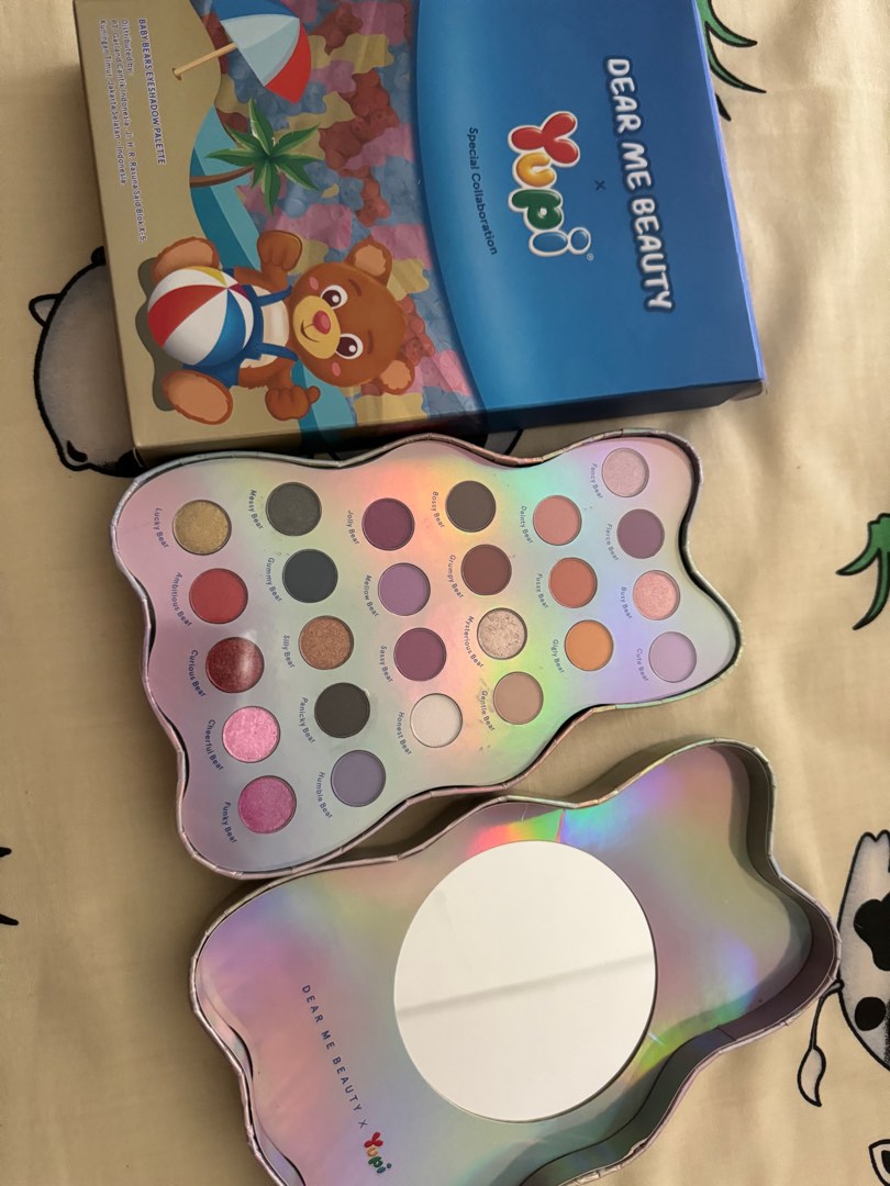 Dear me beauty YUPI eyeshadow 25 warna, Kesehatan & Kecantikan, Rias