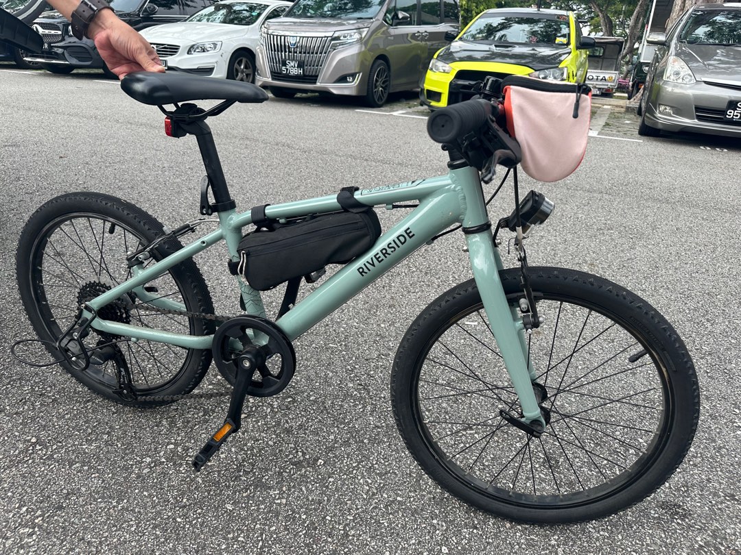 Decathlon Riverside 20” gear bike with Scott helmet, Sports Equipment ...