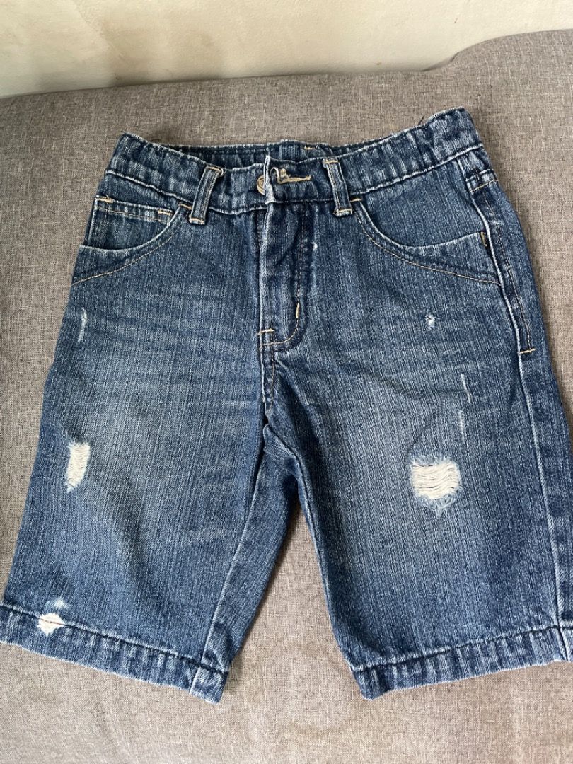 Denim shorts (Category: Babies & Kids Fashion) located in Manila. Submitted by basilea (Listing ID 1265214602, Image 1). Description: .