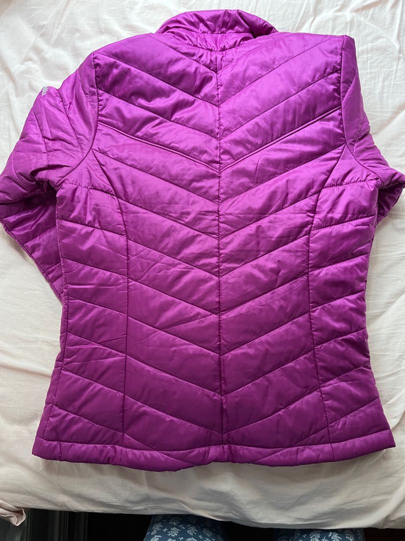Down Jacket （分類：外套及戶外衣服）位於 Hong Kong。 由 jessicacsw 提交（商品編號 1265256084，圖片 7）。簡介： Size: XS。