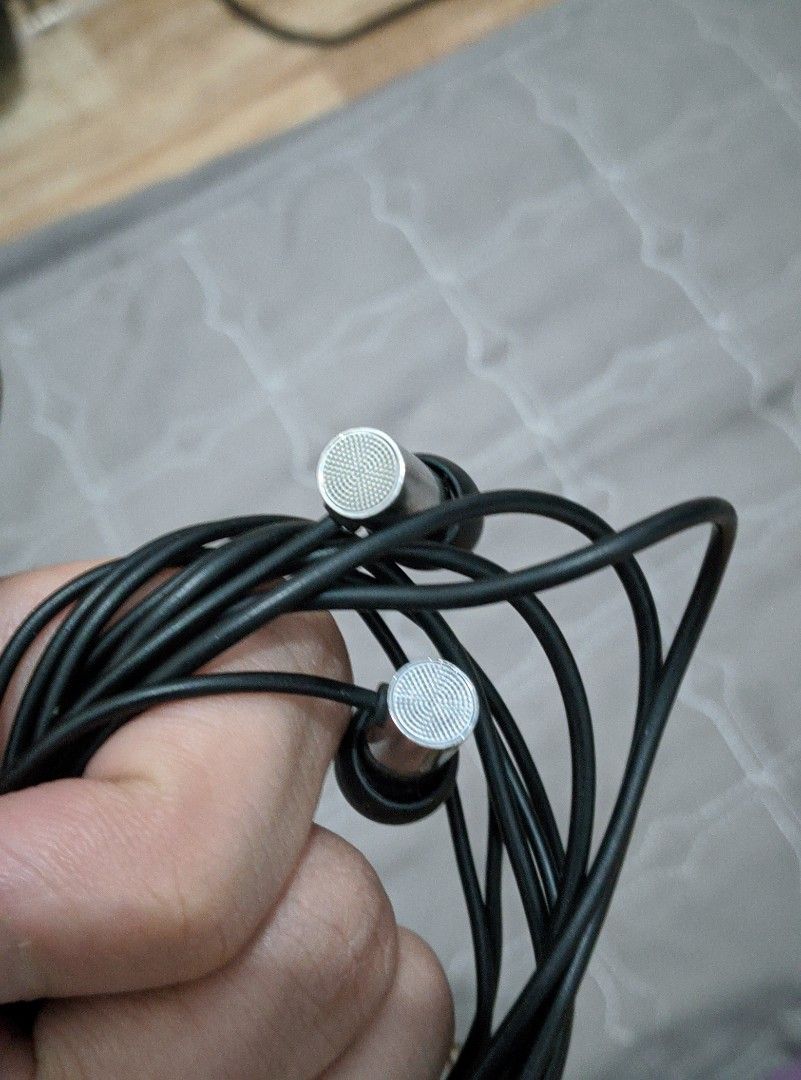 Final Audio E3000 🇯🇵 (Category: Headphones & Headsets) located in Makati City. Submitted by itsluisyall (Listing ID 1265292177, Image 2). Description: final audio e3000 in-ear earphones japan company kind of high-end srp: 2.5k to 3k php binigay lang cosmetic issues right piece doesn't work no accessories might sell it for reasonable price or offer me, thank you mop: gcash loc: makati.