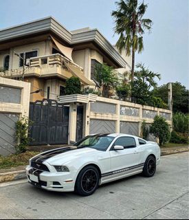 Ford Mustang V6 Auto