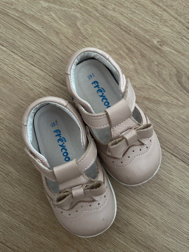 Freycoo baby shoes top