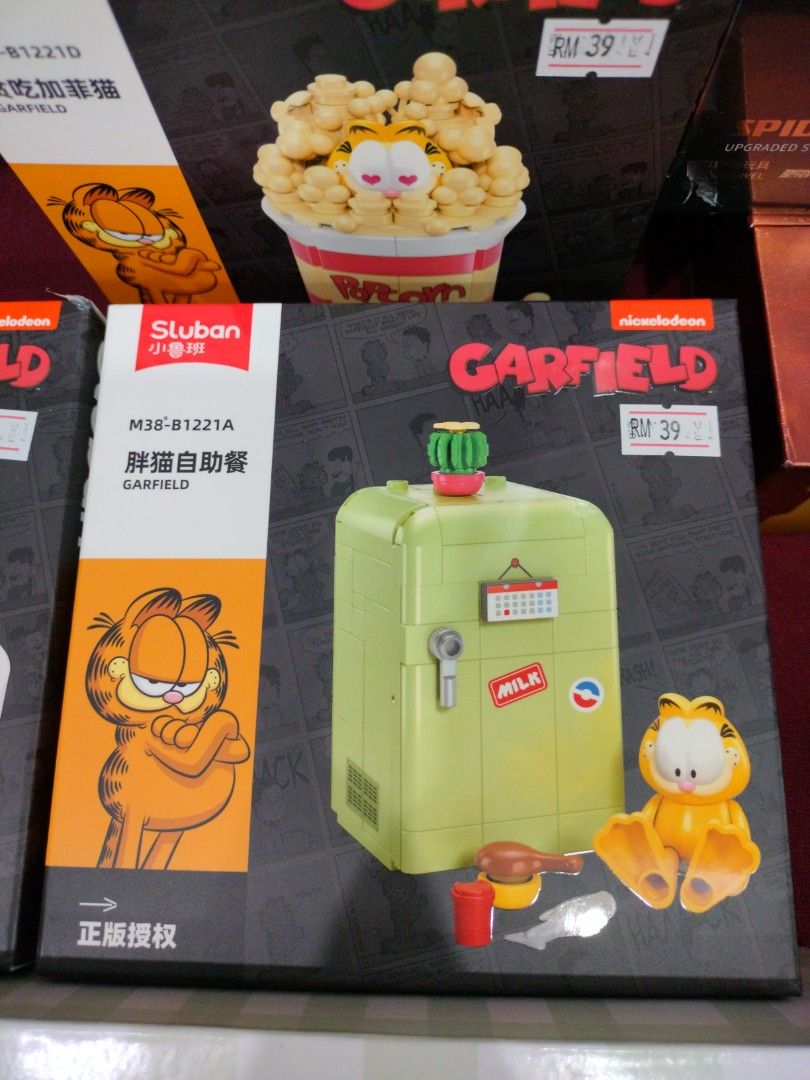 Garfield Building Blocks, Hobbies & Toys, Toys & Games on Carousell