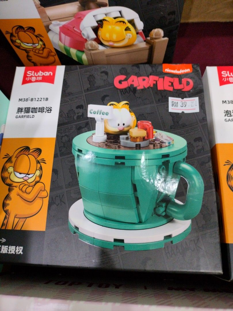 Garfield Building Blocks, Hobbies & Toys, Toys & Games on Carousell