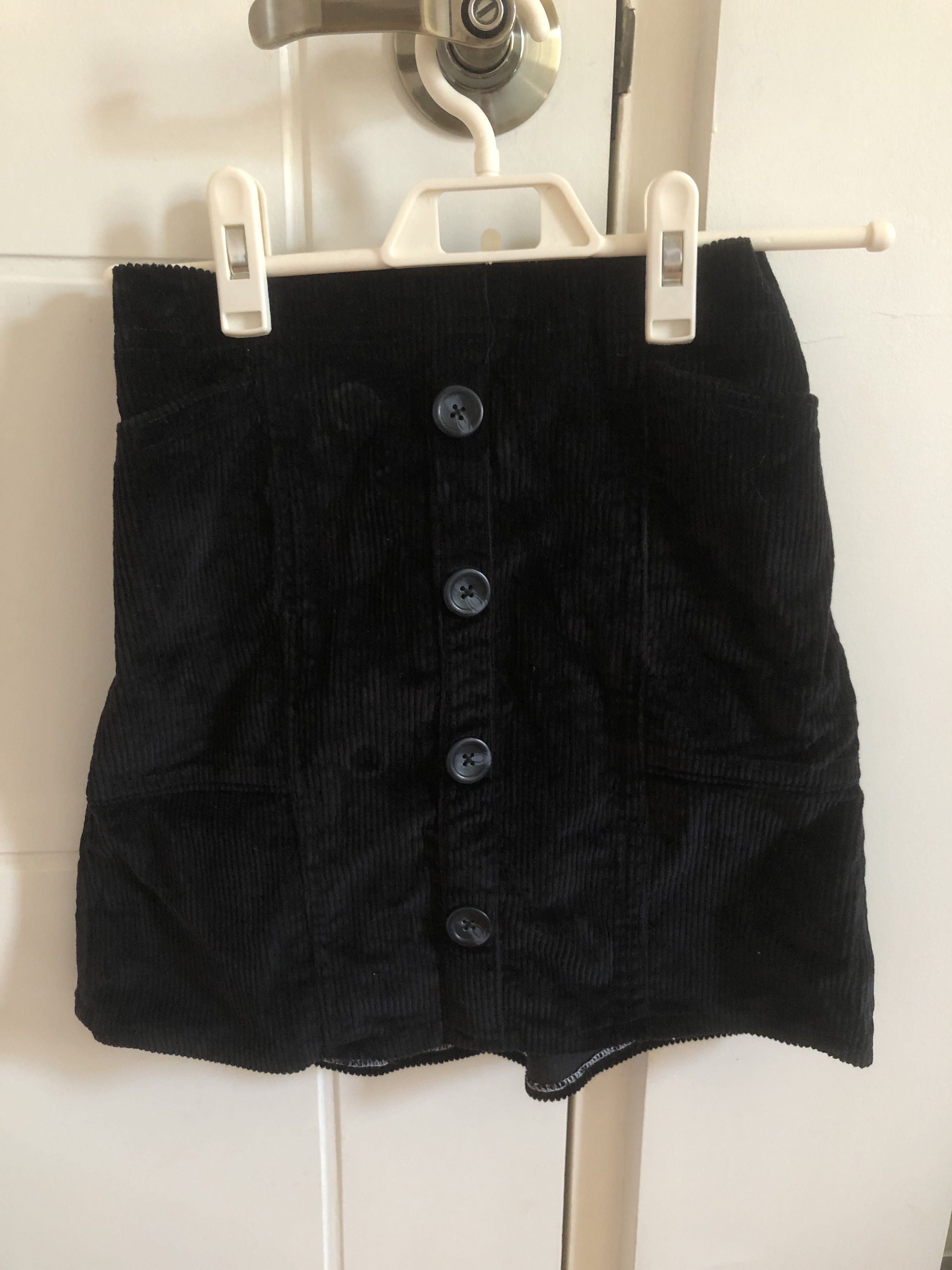 Black corduroy hot sale skirt 39