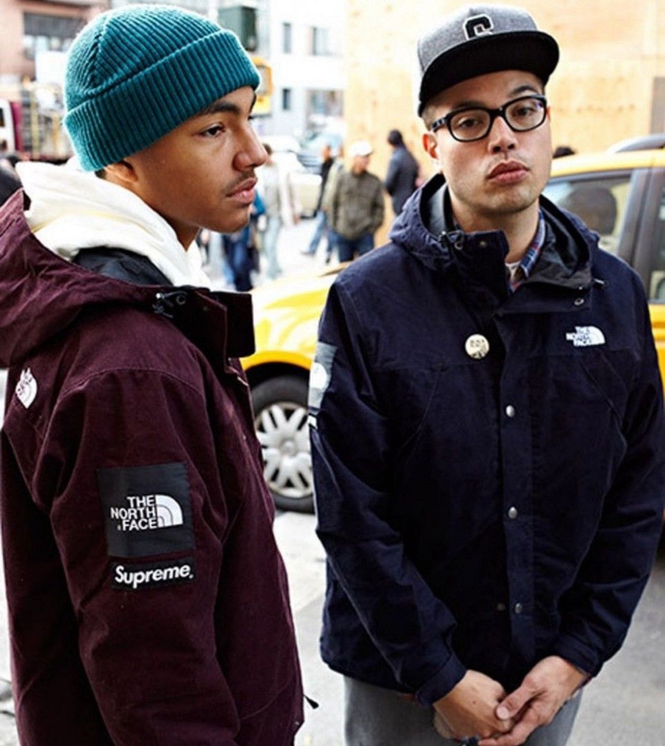 🇺🇸 RARE SUPREME X THE NORTH FACE BURGUNDY CORDUROY SHELL JACKET